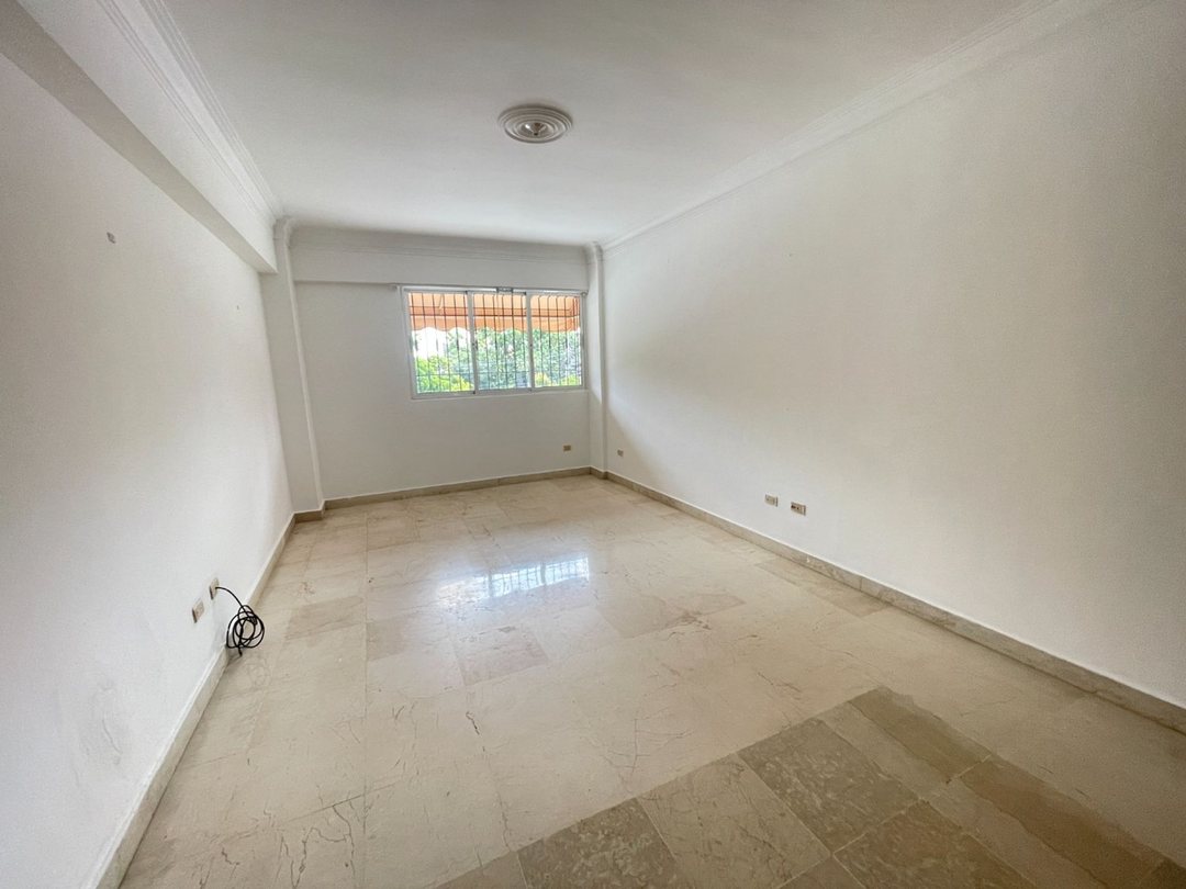 Apartamento en Evaristo Morales, foto 2