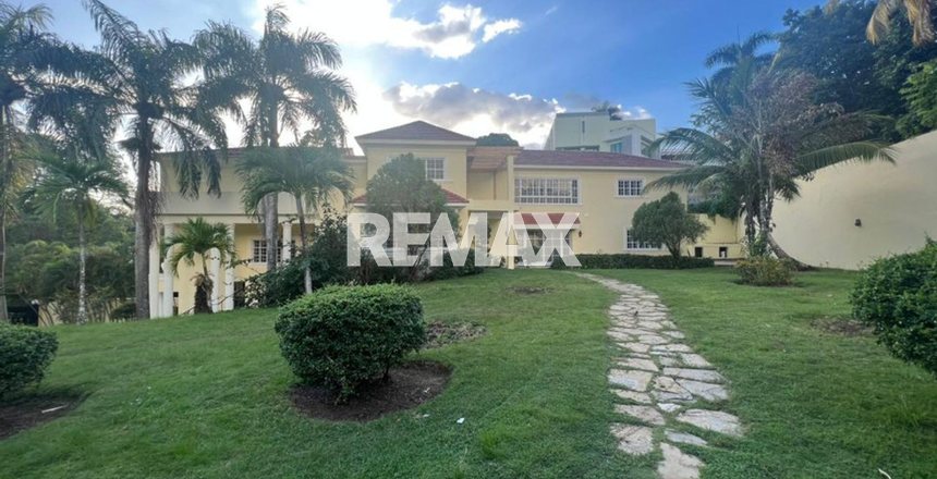 Casa en venta en Altos de Arroyo Hondo III, Santo Domingo