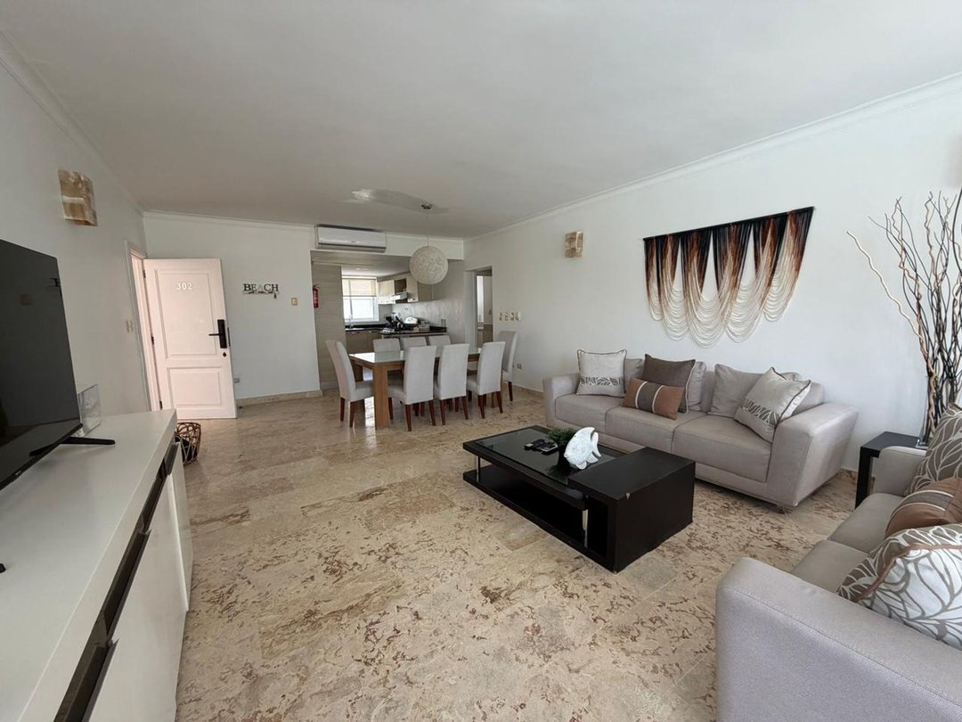 Apartamento en Los Corales, foto 2