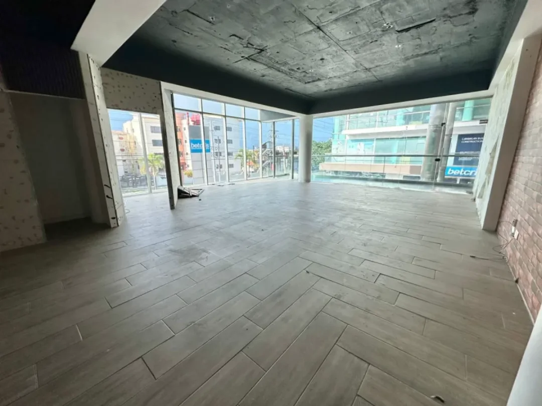 Commercial space in Altos de Arroyo Hondo Ii