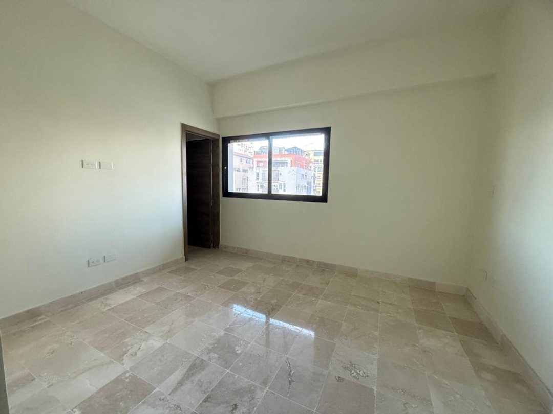 Apartamento en Ensanche Serralles, foto 3