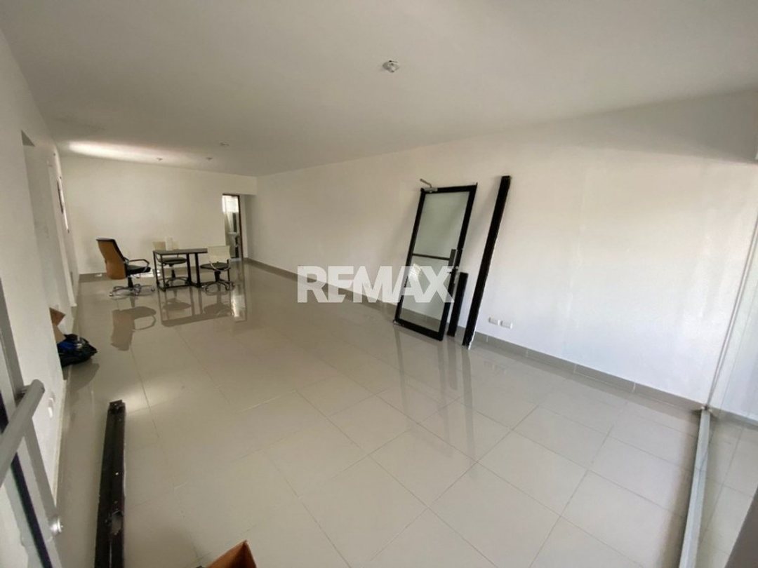 Local comercial en Evaristo Morales, foto 3