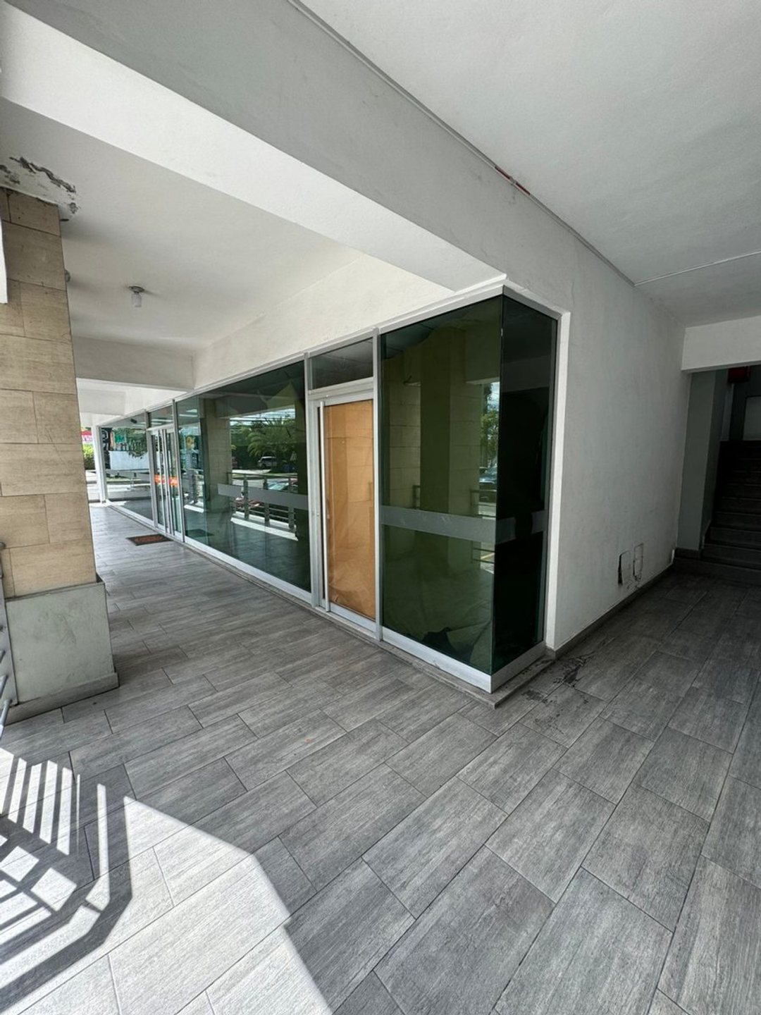 Local comercial en Altos de Arroyo Hondo, foto 2