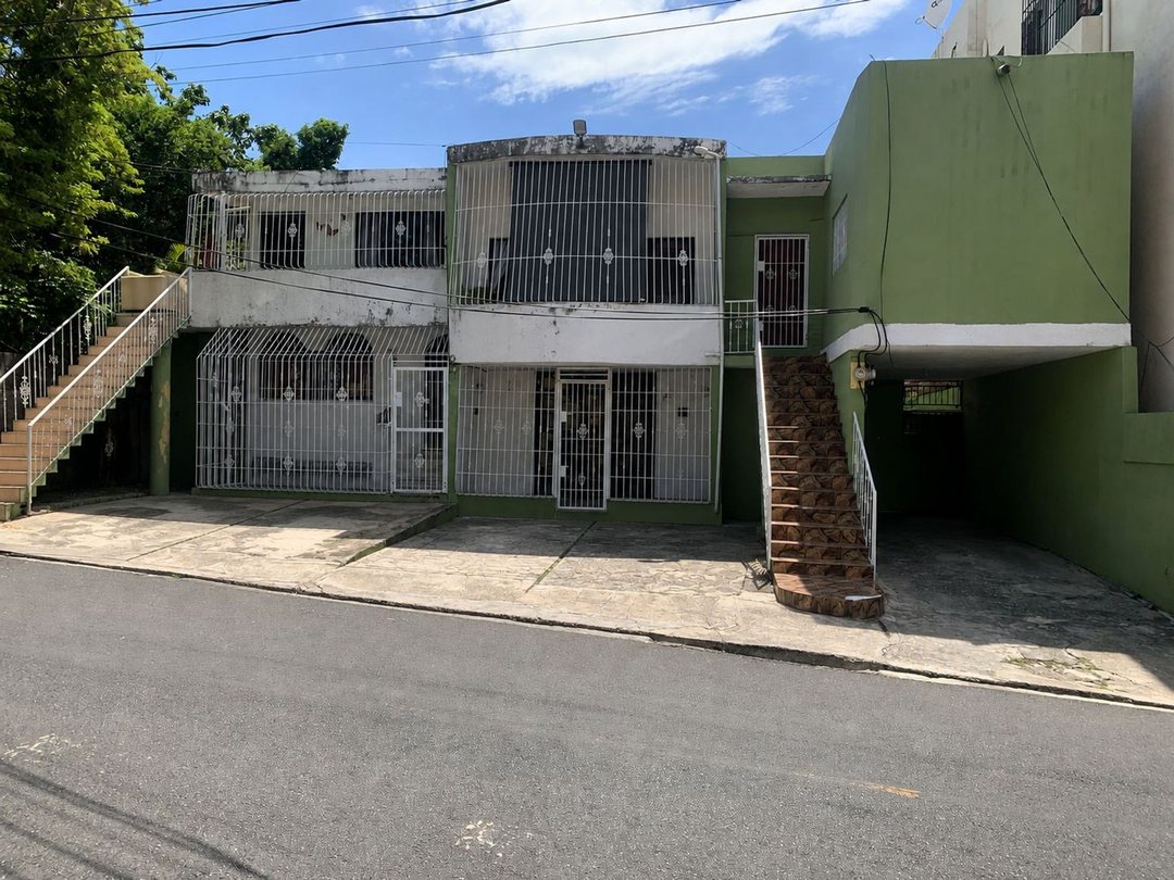 Local comercial en Villa Aura
