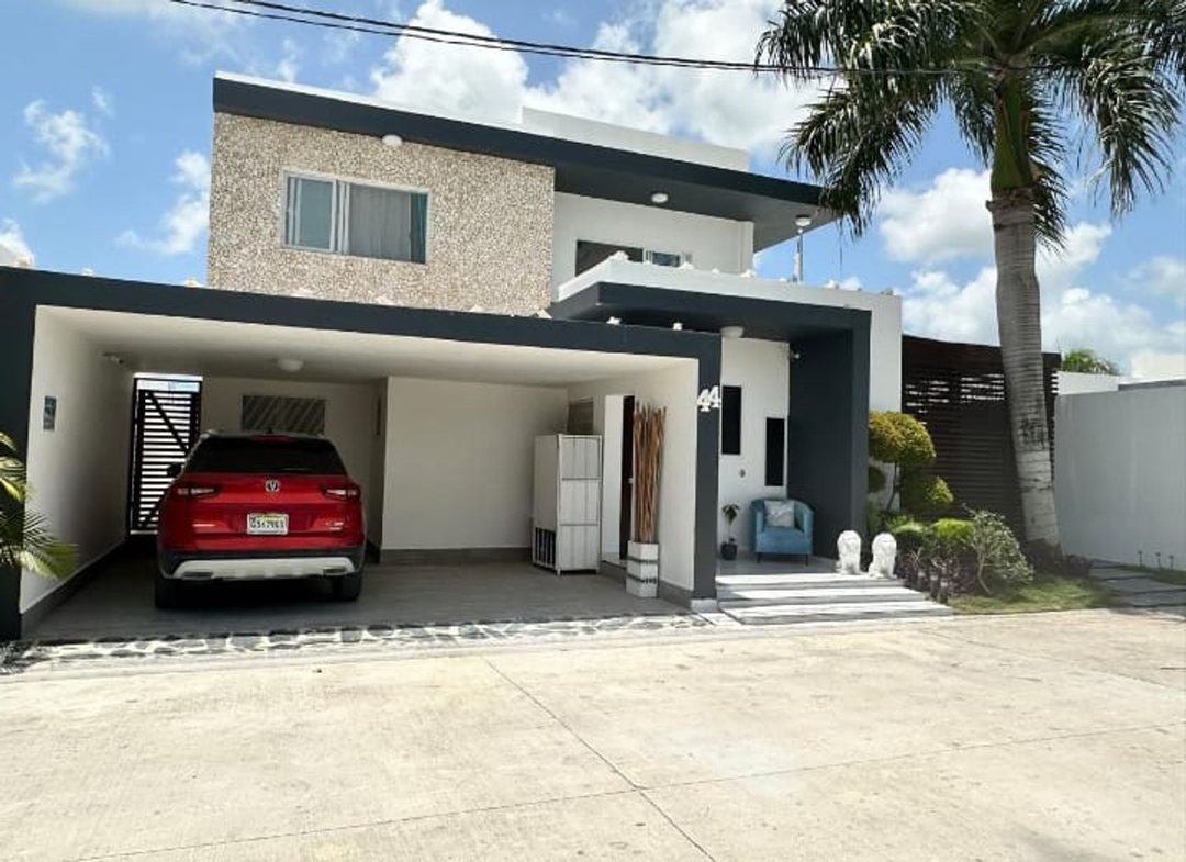 Casa en Verón (Centro)