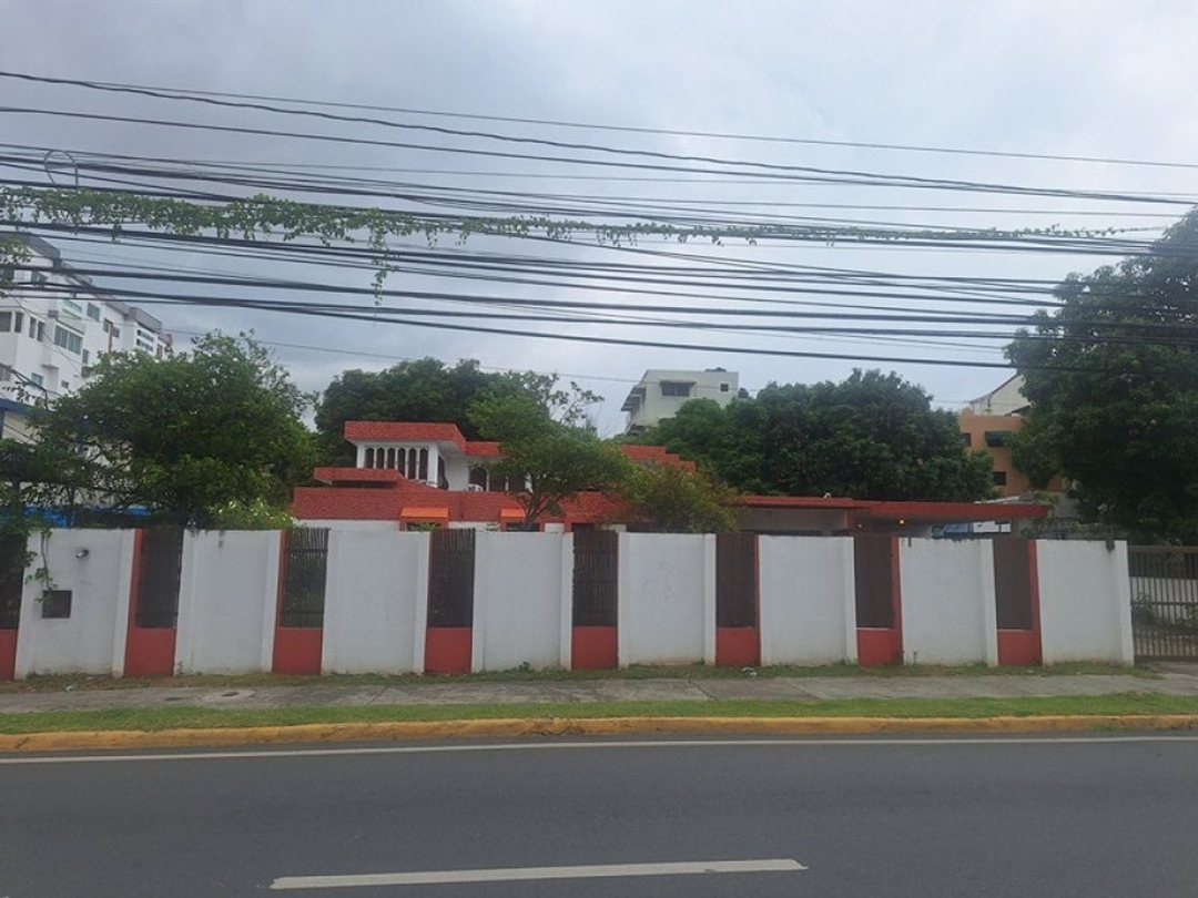 Local comercial en El Millón, Santo Domingo, foto 2
