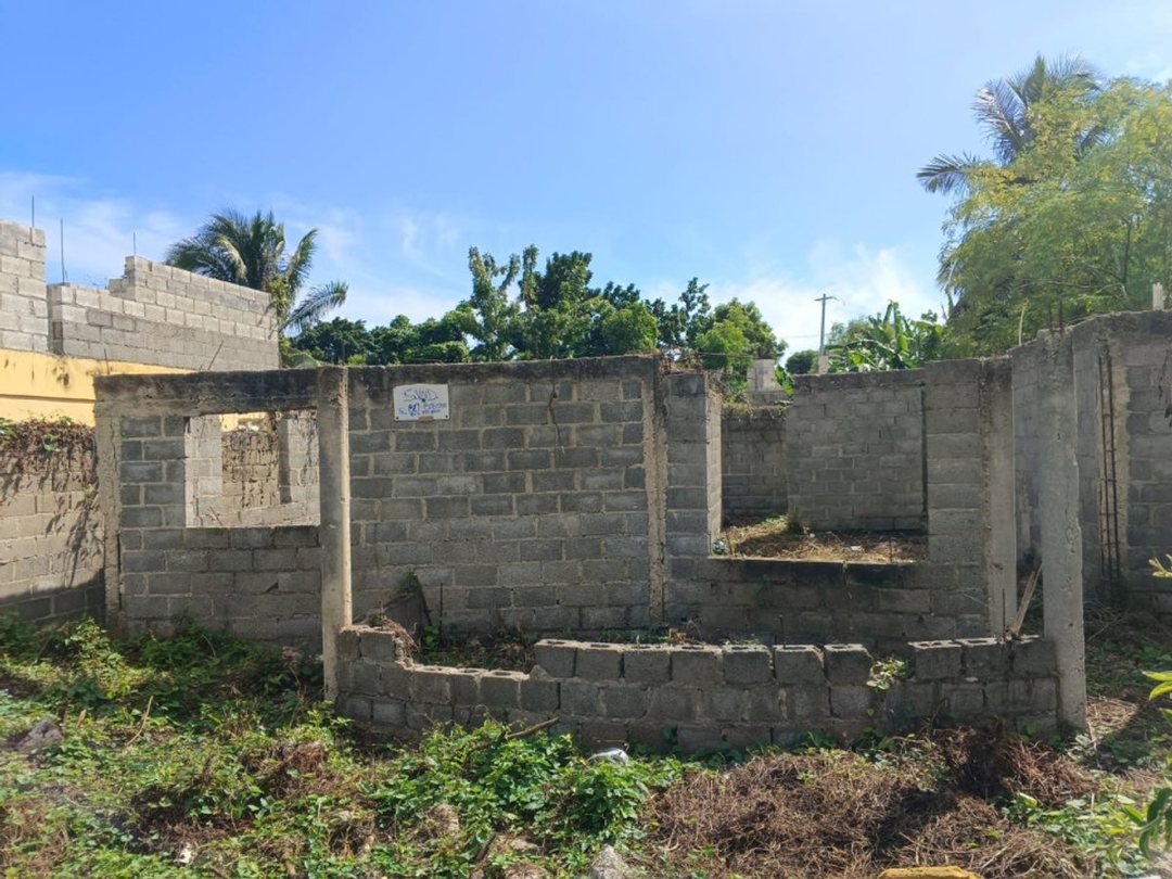 Lot in Brisas del Este