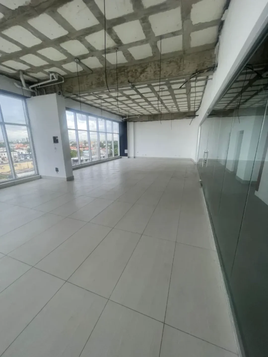 Local comercial en Urbanización Italia, foto 3