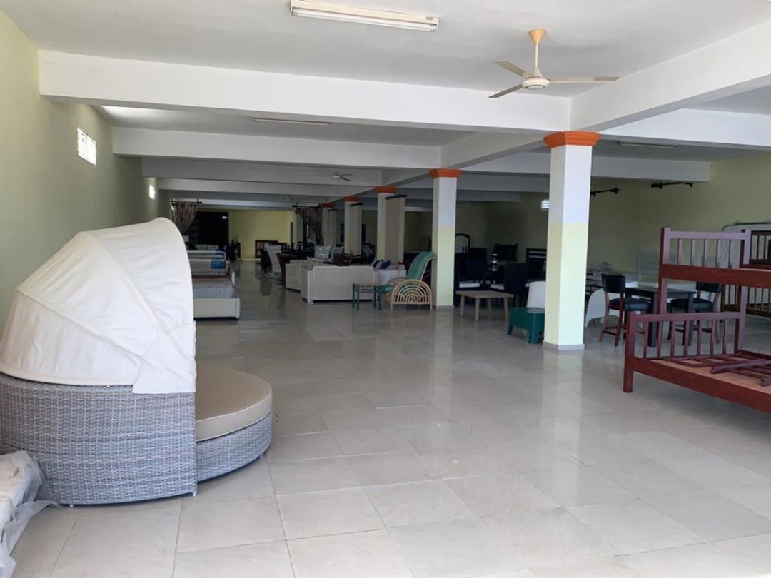 Local comercial en Verón (Centro), foto 2