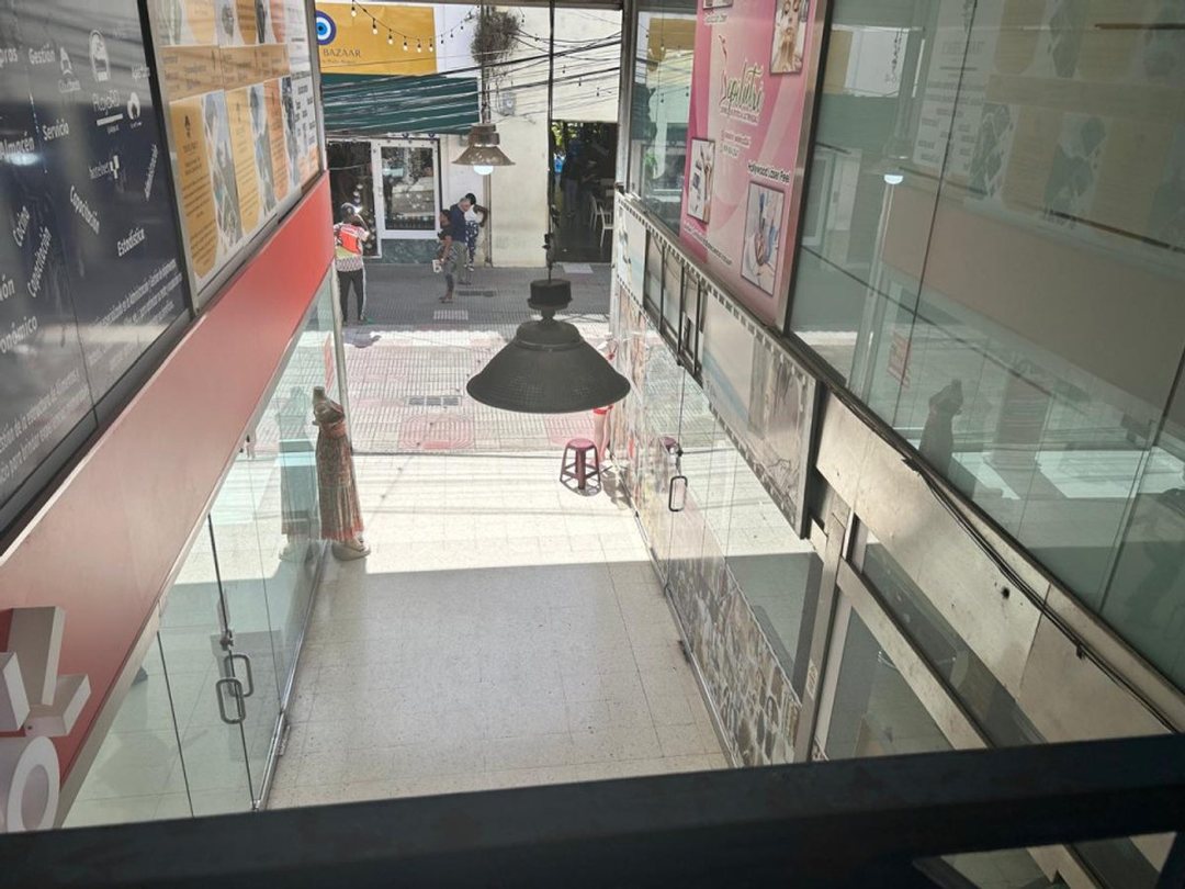 Local comercial en El Conde, foto 5