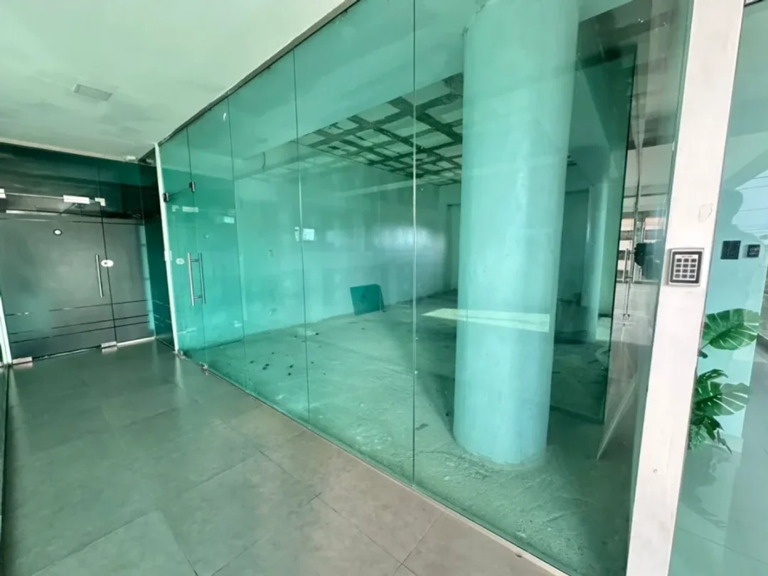 Commercial space in Altos de Arroyo Hondo Ii