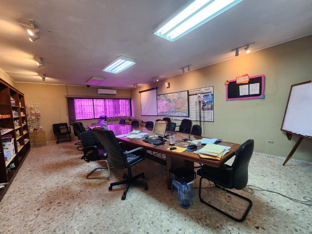 Local comercial en Hainamosa, foto 5