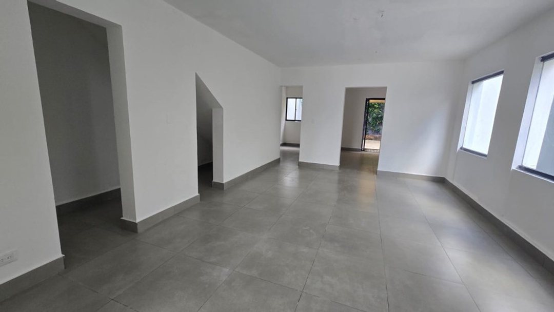 Local comercial en Urbanización Fernandez, foto 3