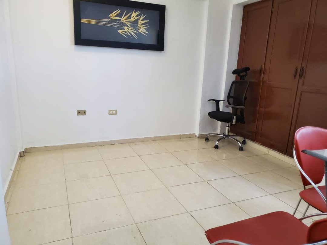 Local comercial en Los Prados, foto 2