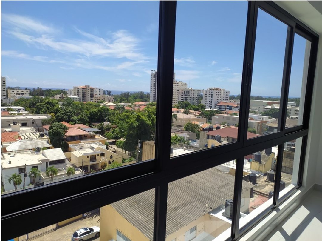 Apartamento en Bella Vista y línea blanca