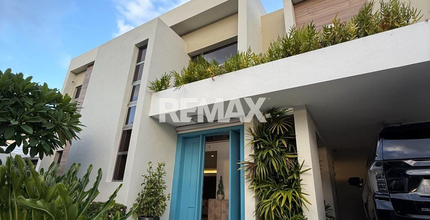 Casa en venta en Altos de Arroyo Hondo III, Santo Domingo