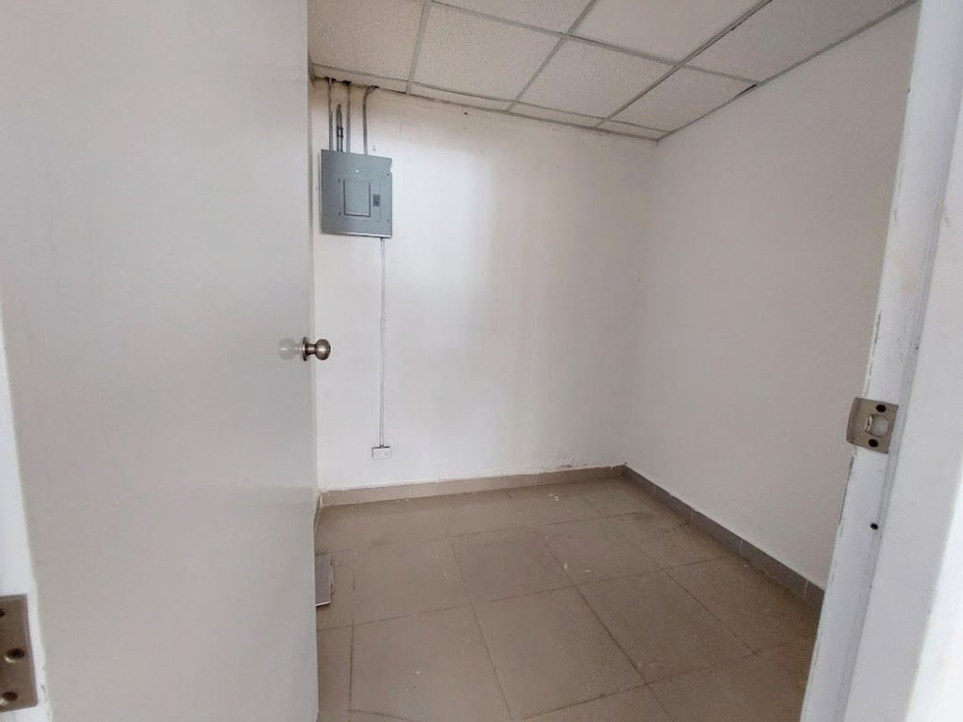 Local comercial en Piantini, foto 4