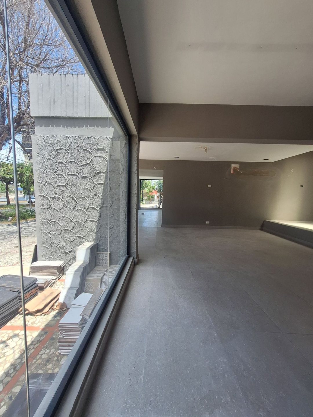 Local comercial en Nuñez de Caceres, foto 5
