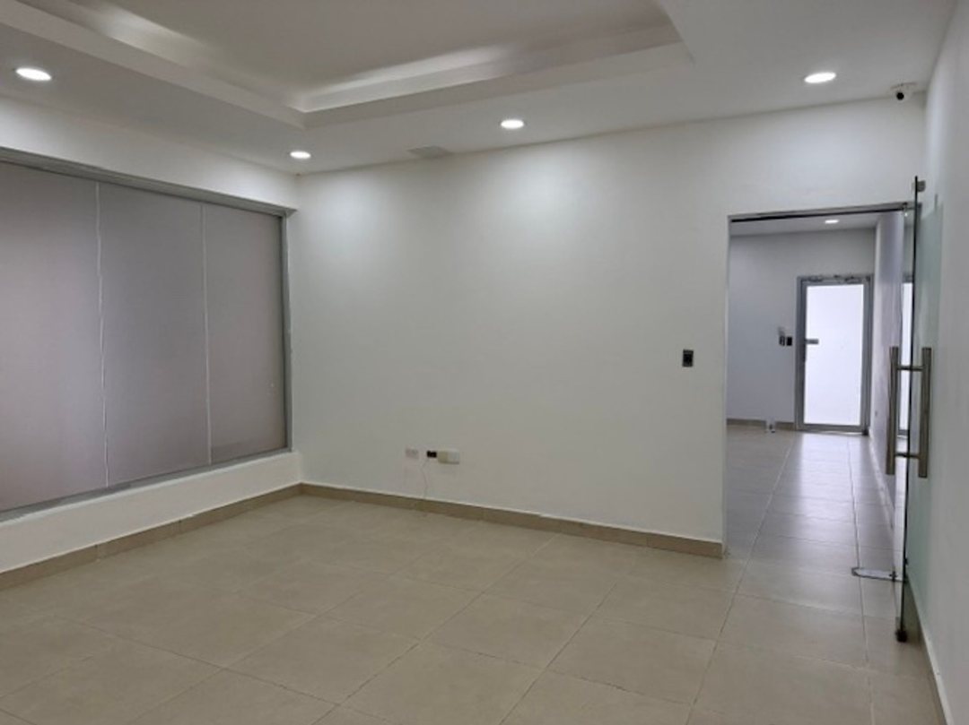 Commercial space in Ensanche Naco