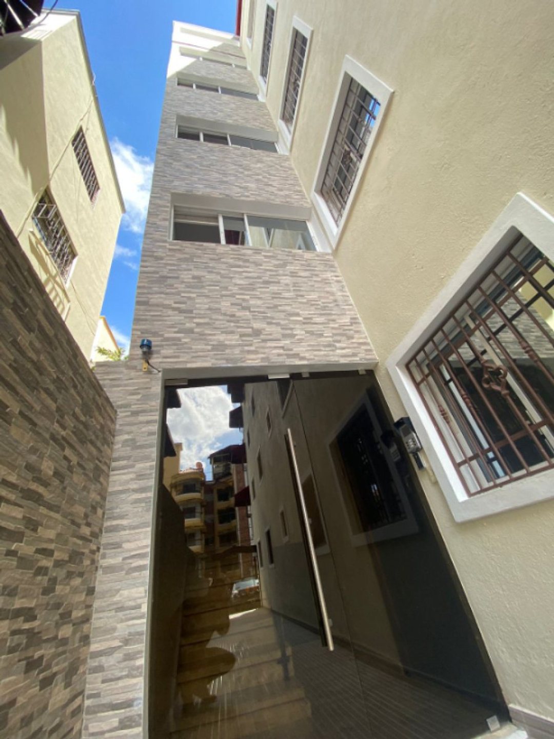Local comercial en Colinas de los Ríos, foto 2