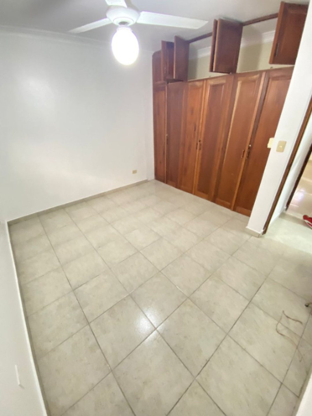 Local comercial en Colinas de los Ríos, foto 4