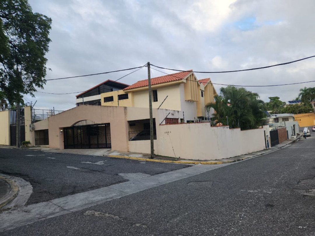 House in Arroyo Hondo