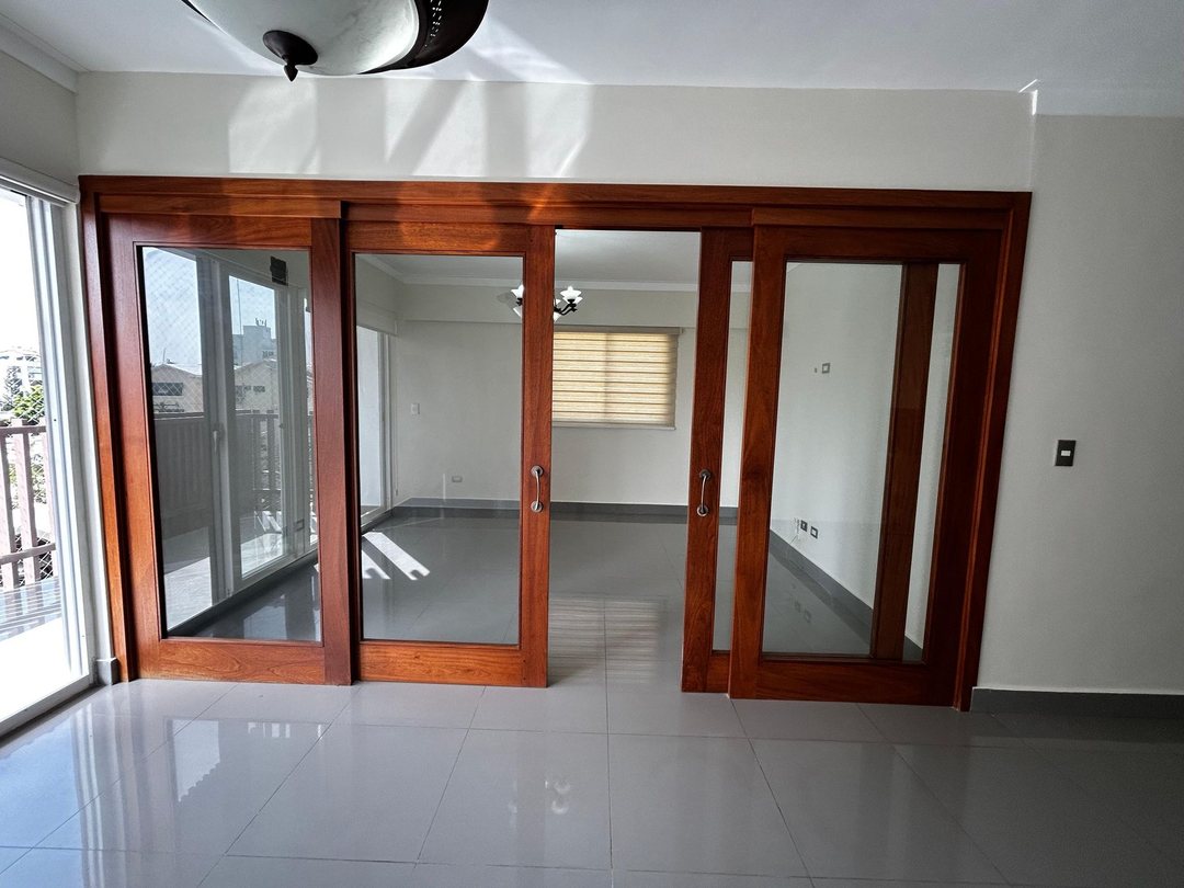Apartamento en Evaristo Morales, foto 2