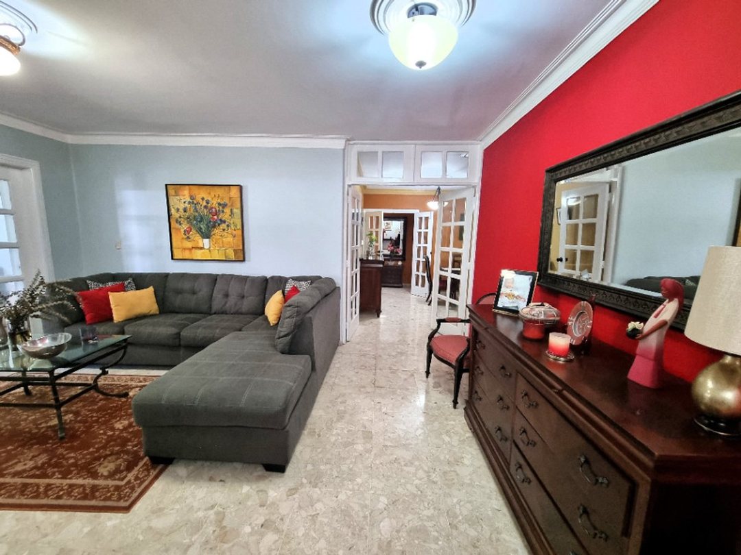 Apartamento en Los Cacicazgos, Santo Domingo