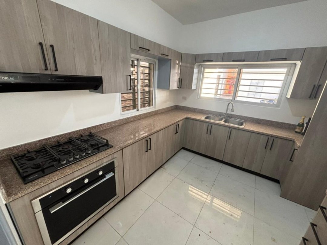Casa en Altos de Arroyo Hondo III, foto 4