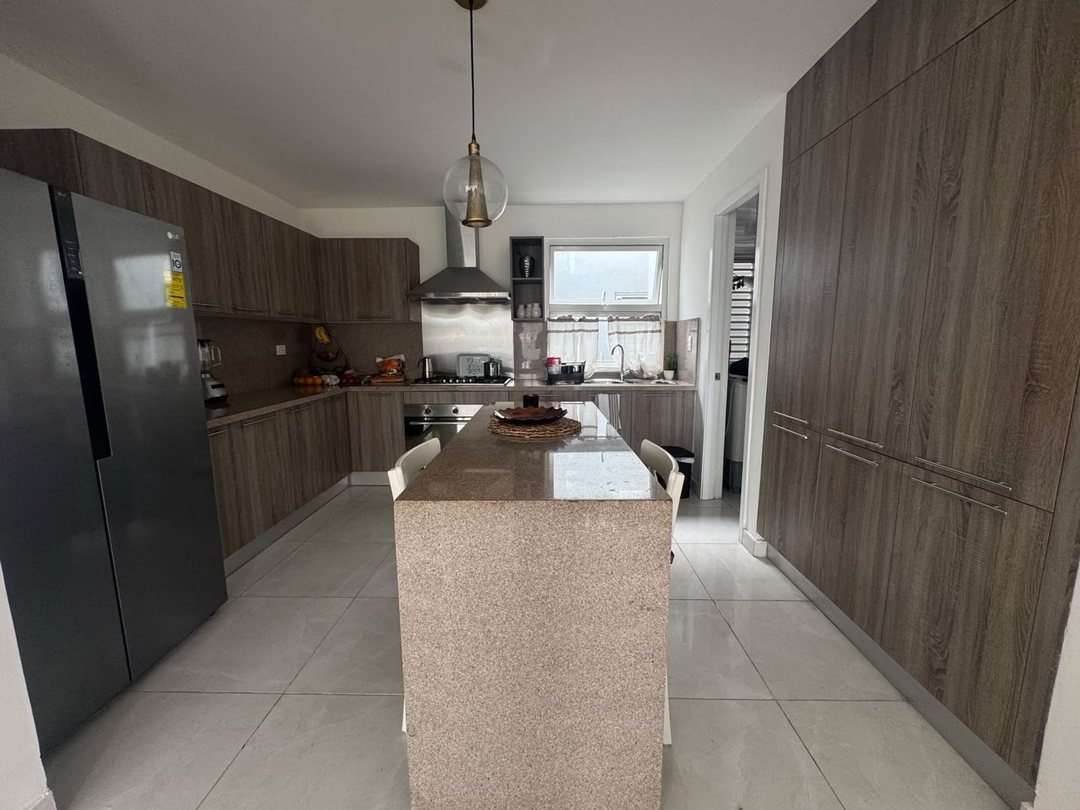 Apartamento en Ciudad Modelo, foto 2