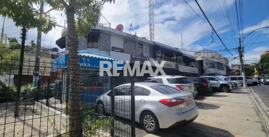 Plaza comercial en venta en La Julia, Santo Domingo
