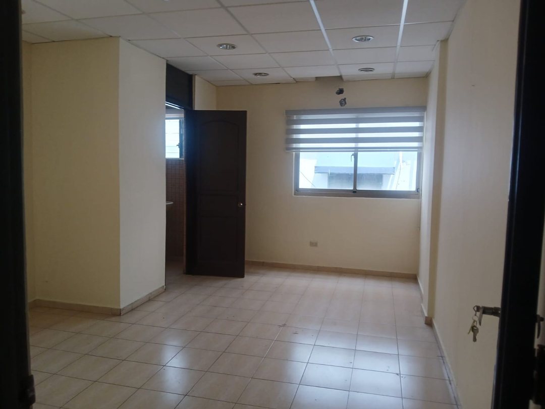 Local comercial en Evaristo Morales, foto 5
