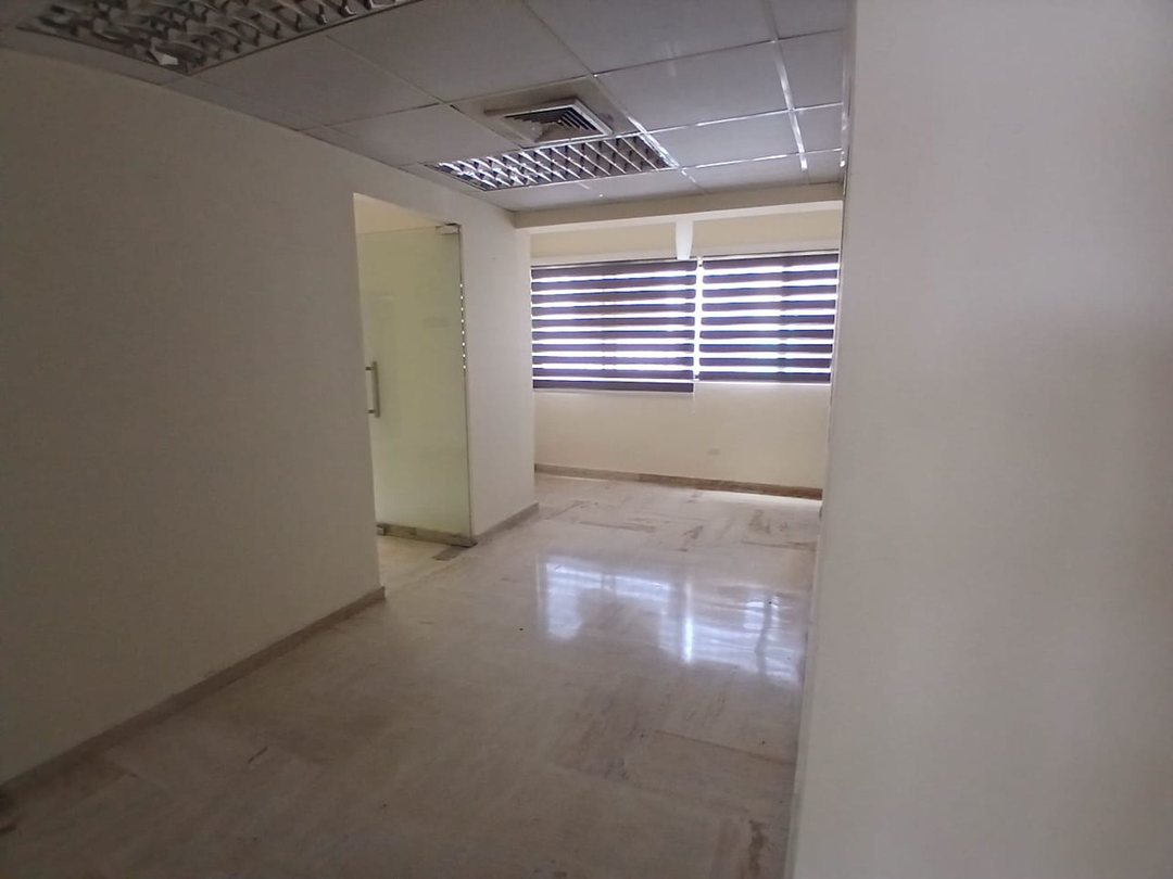 Local comercial en Evaristo Morales, foto 4