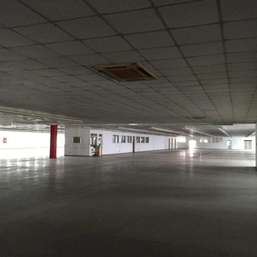 Local comercial en La Zona, foto 3