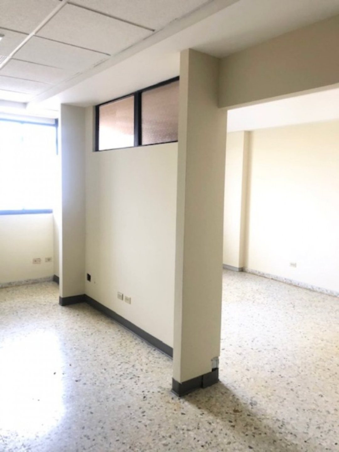Local comercial en Ensanche la Fé, foto 2
