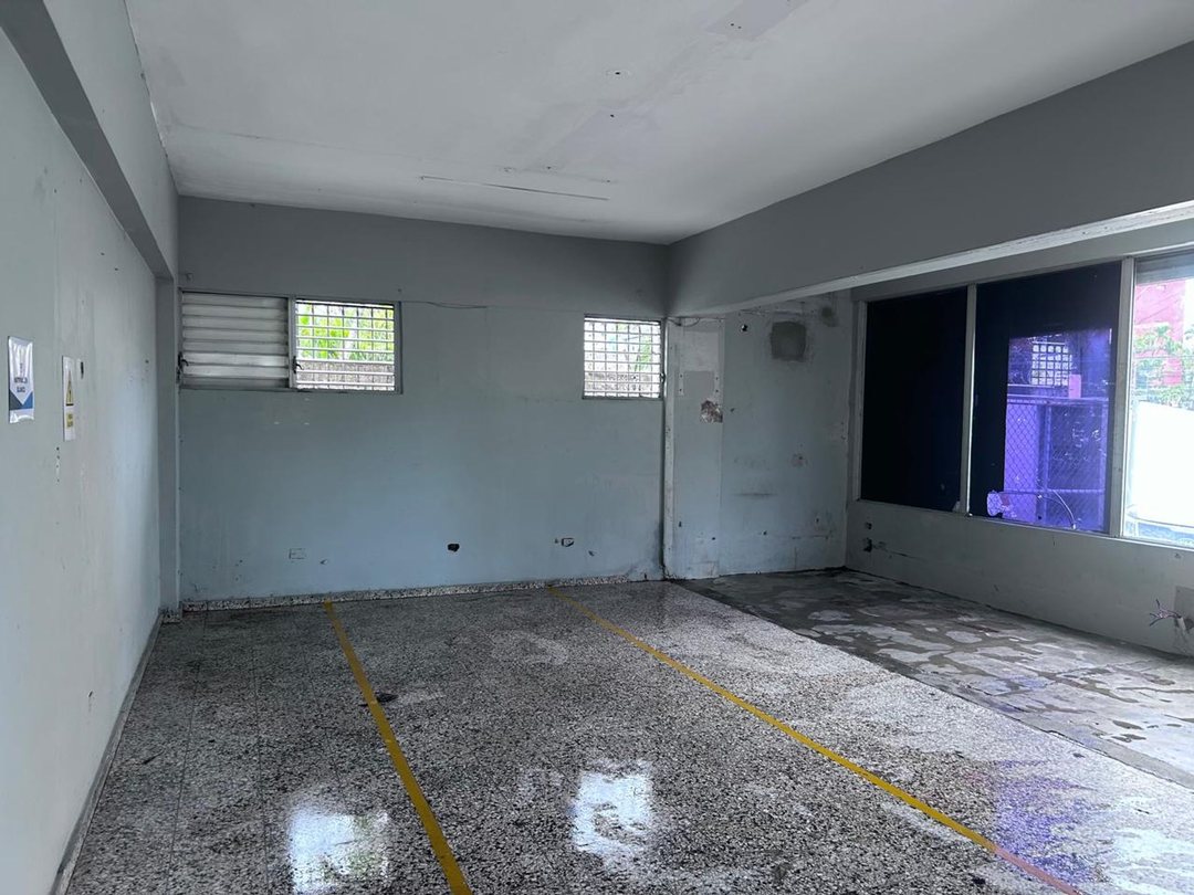 Local comercial en Evaristo Morales, foto 2