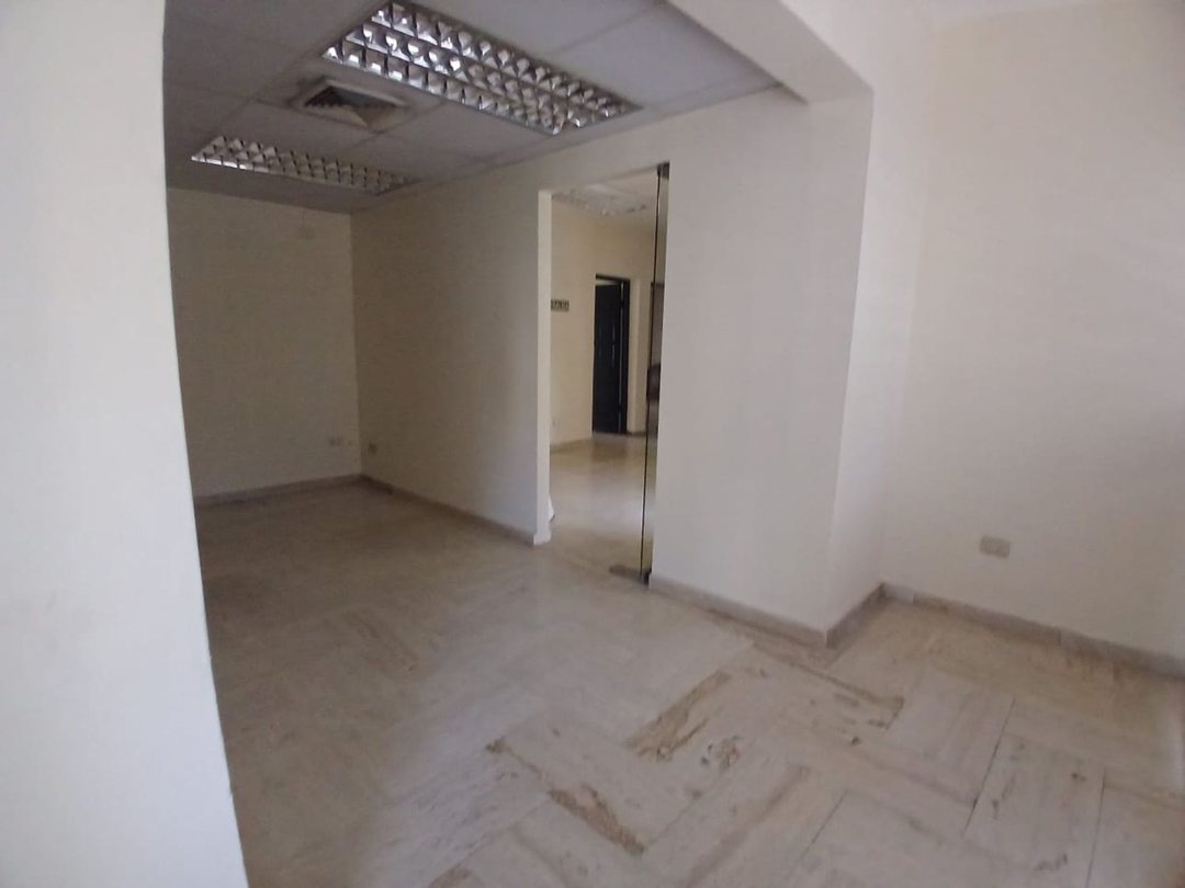 Local comercial en Evaristo Morales, foto 3