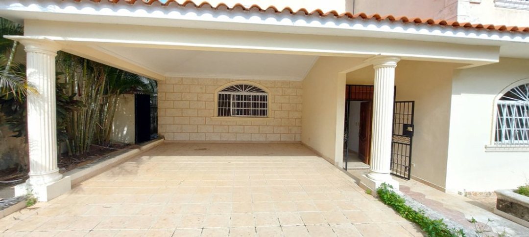 Casa en Arroyo Hondo, foto 2