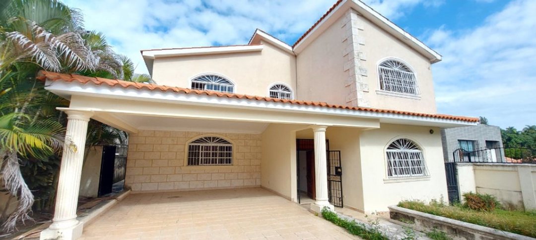 Casa en Arroyo Hondo