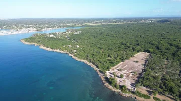 TERRENO EN VENTA EN BOCA DE CHAVON FRENTE AL MAR