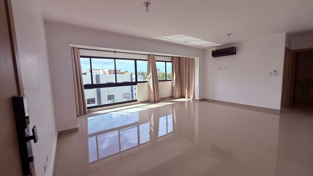 Apartamento en Residencial Altavista II, Colinas del Arroyo II, foto 3