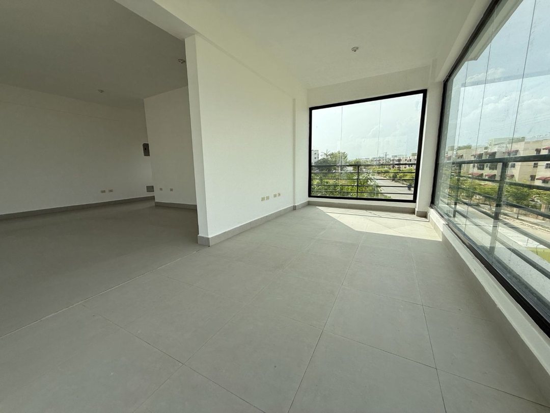 Local comercial en Jacobo Majluta, foto 4